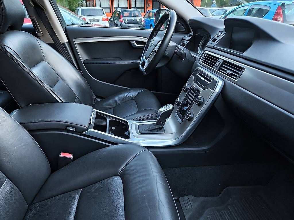 Automobili: VOLVO XC70 D4 CROSS COUNTRY AUTOMATICA  – Usato da Biasca venduto da autolowcost 1