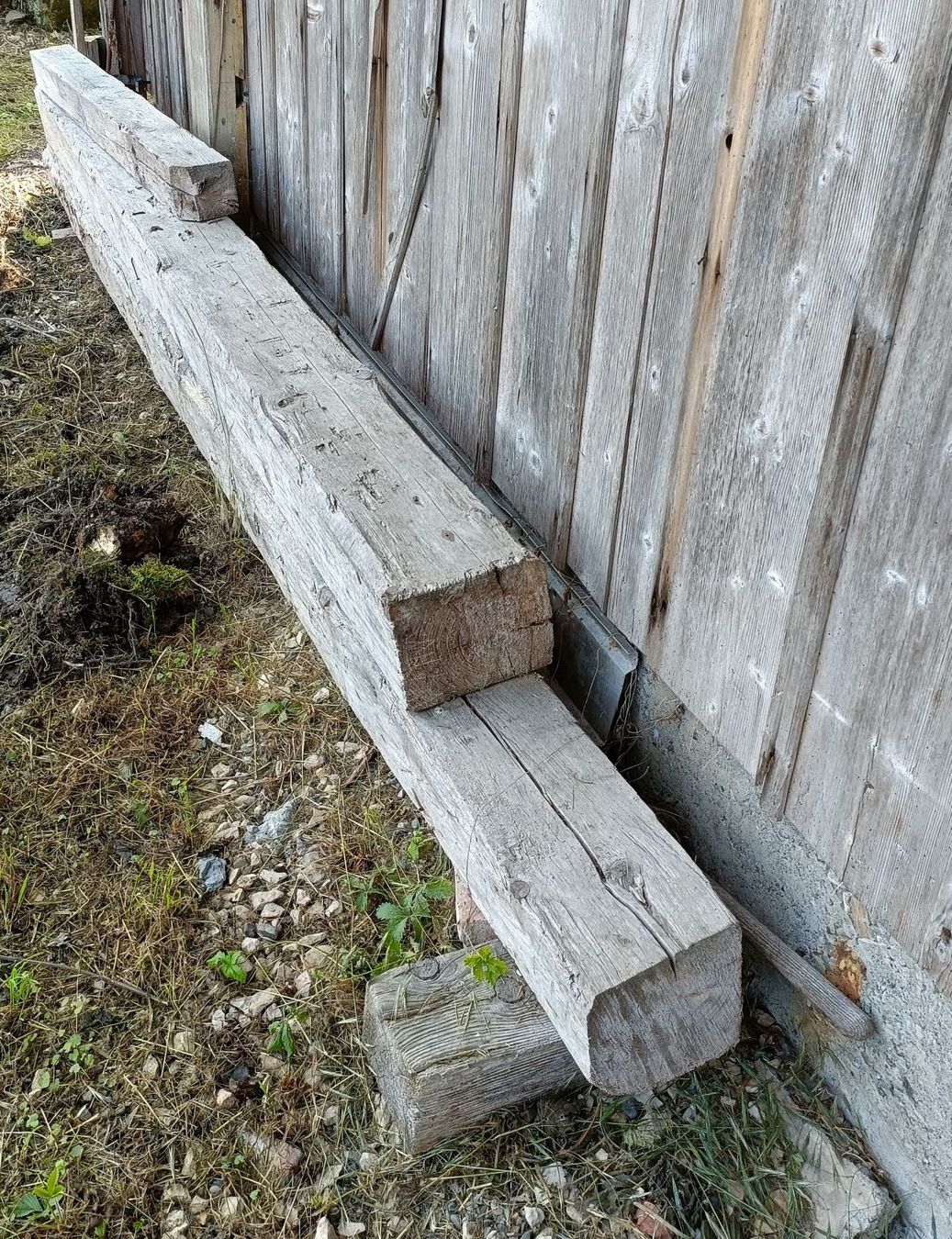 Articoli in legno: Alte Holzbalken, rustikal – Usato da Romanshorn venduto da Flohmarkt_Romanshorn