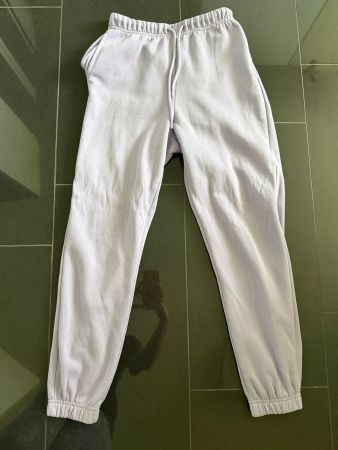 Super bequeme, flauschige, lilane Jogginghose, Grösse XS