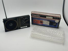 RADIO Vintage 1991! International W118 +Test OK! FM portable
