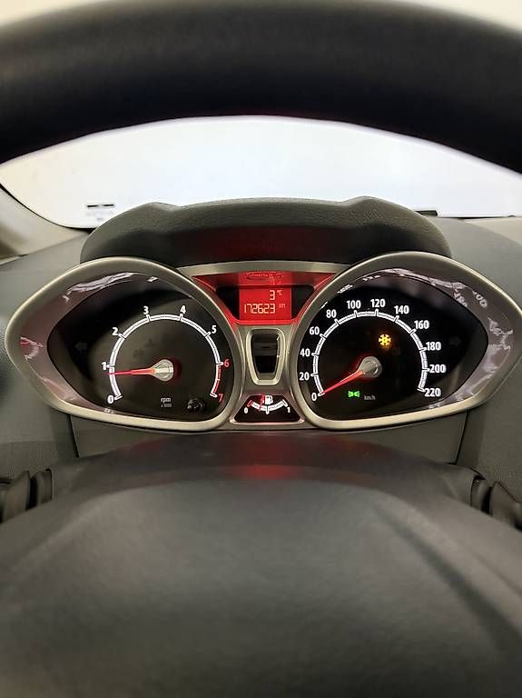 Automobili: Ford Fiesta 1.4i – Usato da Merenschwand venduto da DARKO.J 3