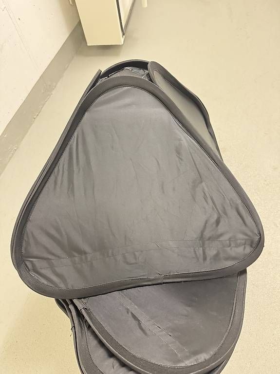 Blitze: 2x Softbox faltbar 40x40 – Gebraucht aus Sennwald von hosszidavid 1