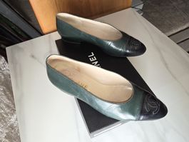 Ballerines Chanel cuir vert noir taille 38.5 