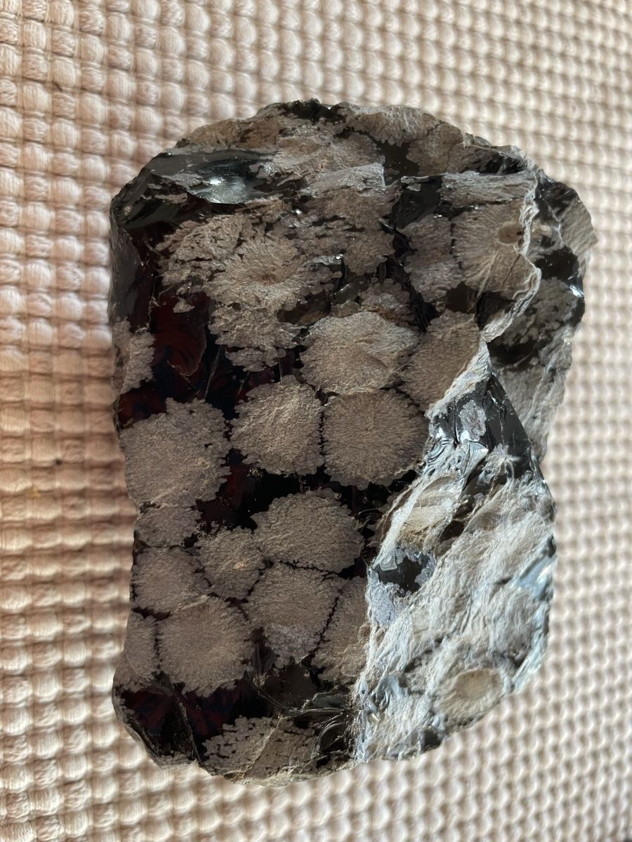 Minerali & Pietre curative: Schneeflocken Obsidian Heilstein / roh – Usato da Rümlang venduto da resale35 2