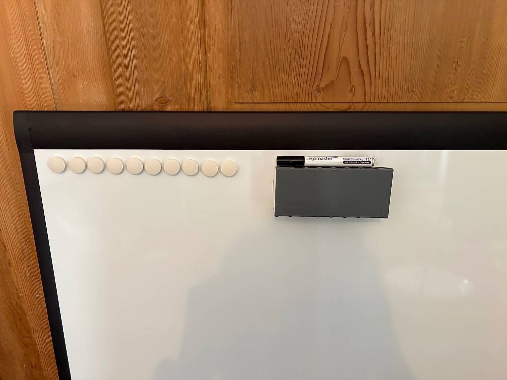 Wandtafeln: Legamaster Whiteboard magnetisch inkl. Magnete & Marker – Gebraucht aus Chur von TanusJ 2