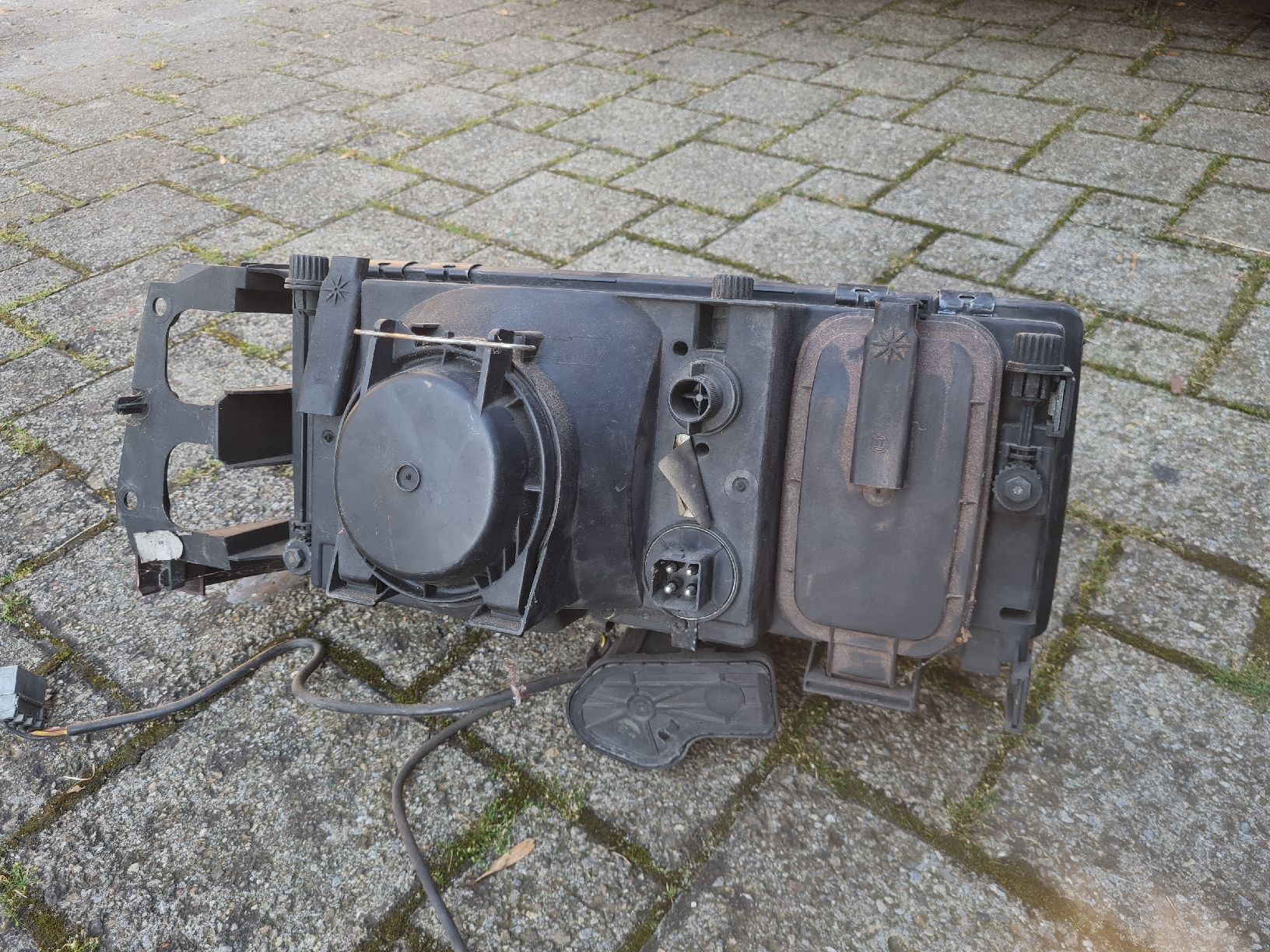Volvo Toutes les pièces auto: Volvo 940 Scheinwerfer Links – D'occasion à Ernetschwil par Volvo0815 2