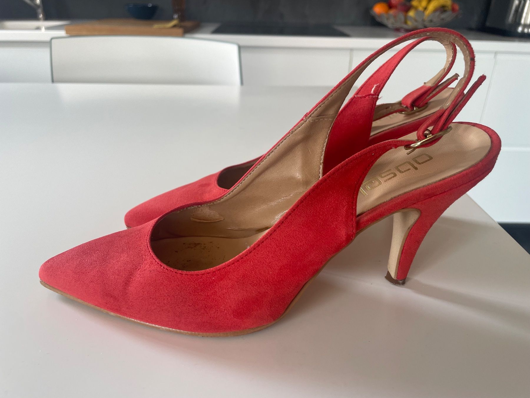 Scarpe da donna: Rote Pumps mit Slingback-Riemen Gr. 38 – Usato da Coldrerio venduto da Theres2004