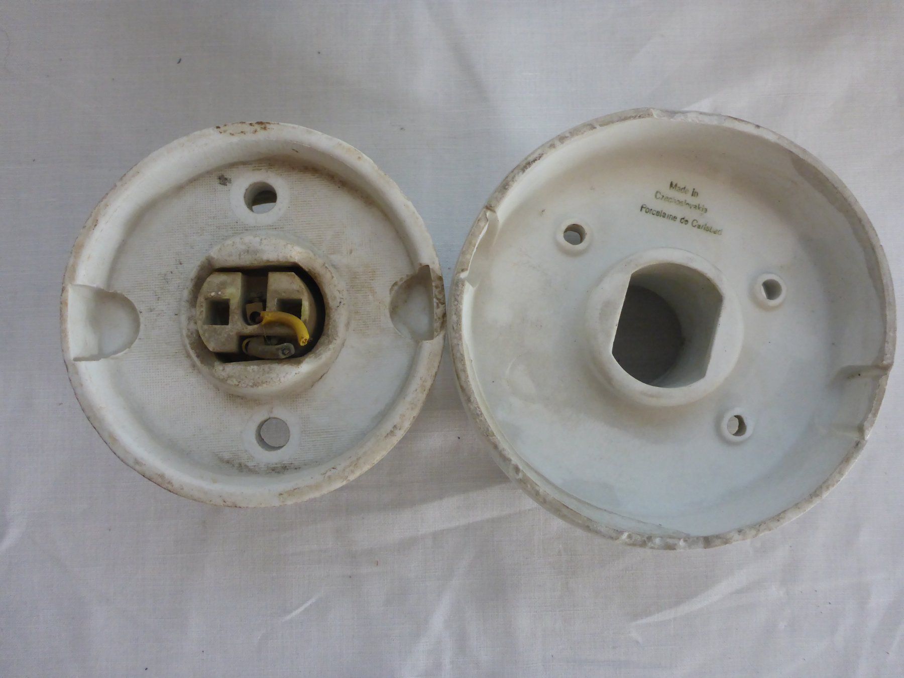 Lampade: Alte Kugellampen mit Keramiksockel – Difettoso da Zürich venduto da leia12 4