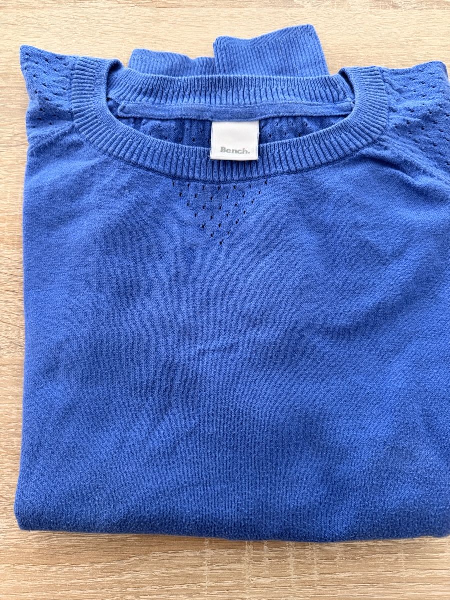 Bench Maglioni & Felpe: Bench. Pullover Blau, Grösse M! – Usato da Trimbach venduto da Schwaenchen 1