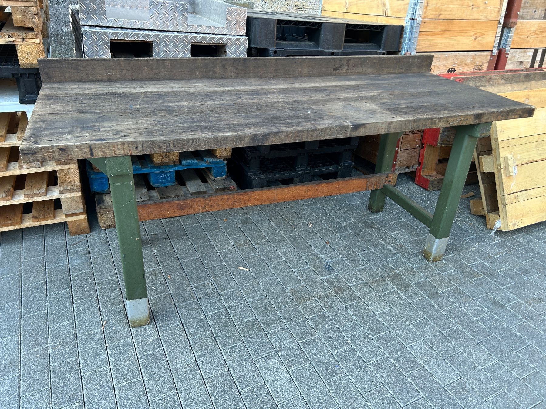 Établis: Holz- Werkbank ab 1.!!! – D'occasion à Rothenfluh par BitterlinPartner