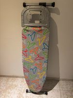 Bügelbrett (älteres Modell, funktionstüchtig)