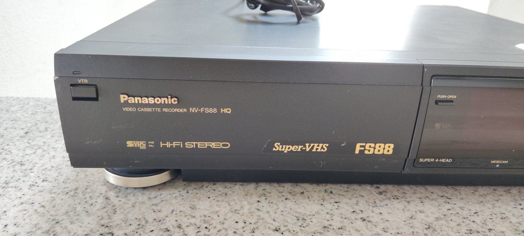 Panasonic Enregistreurs: Super-VHS Videorecorder FS88 von PANASONIC – D'occasion à Schongau par Retro_Shop 1