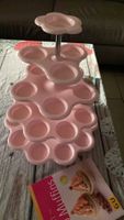 Toller Cupcakes Halter / Etagere + 2 Backbücher