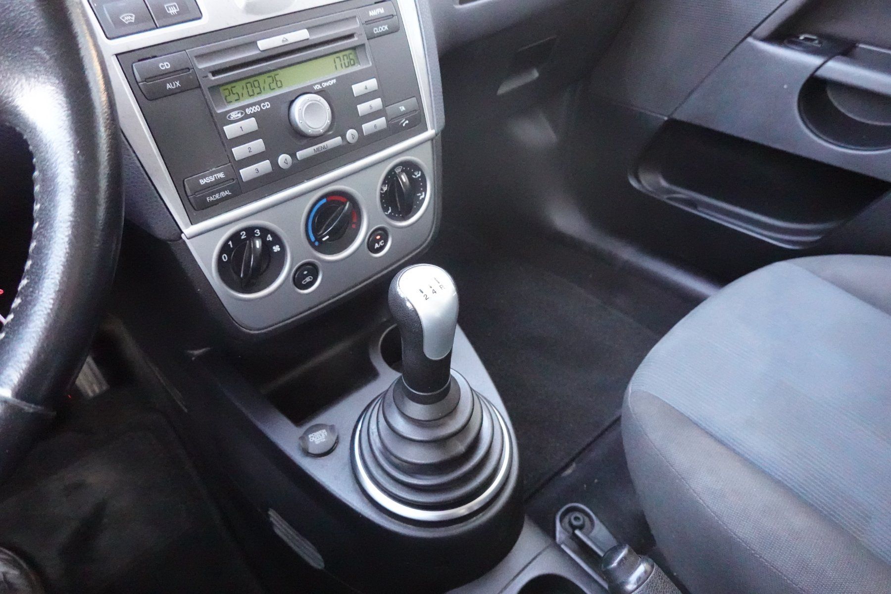 Ford Automobili: Ford Fiesta 1.4 – Usato da Denges venduto da titi613 6