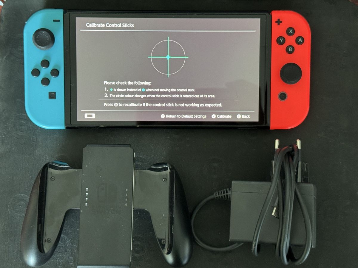 Nintendo Consoles: Nintendo Switch OLED – D'occasion à Genève par kaldwin 4