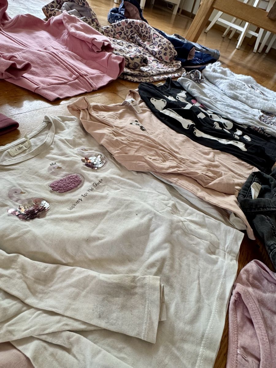 Lotti & Set di vestiti: grosses Kleiderpaket 116 – Usato da Dierikon venduto da FraeuleinMaus17 3