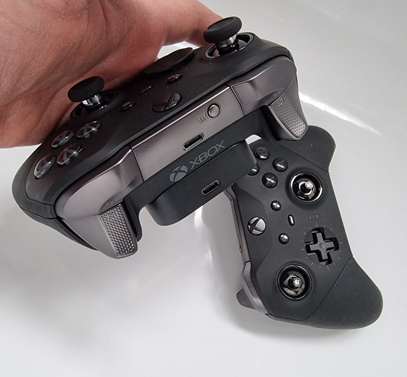 2 × XBOX Elite 2 Controller | Kaufen auf Ricardo