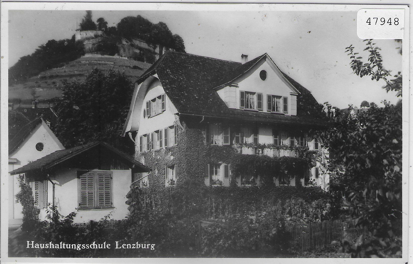 Cartes postales: Lenzburg - Haushaltungsschule – D'occasion à Ettingen par Kartenplanet