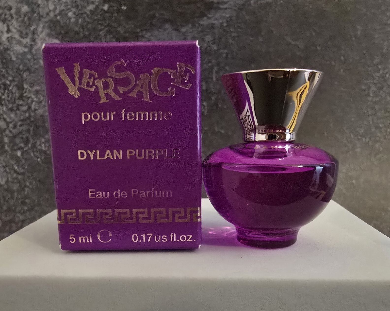 Versace Parfum & Eau de Toilette: Parfüm Miniatur Versace Dylan Purple Neu – Neu und originalverpackt aus Basel von BeautyqueenbyNB