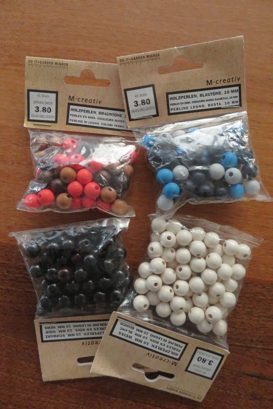 Kit bricolage: Holzperlen in div. Farben 10mm, total 210 Stk. – Nuovo (secondo la descrizione) da Wil ZH venduto da Tamagy