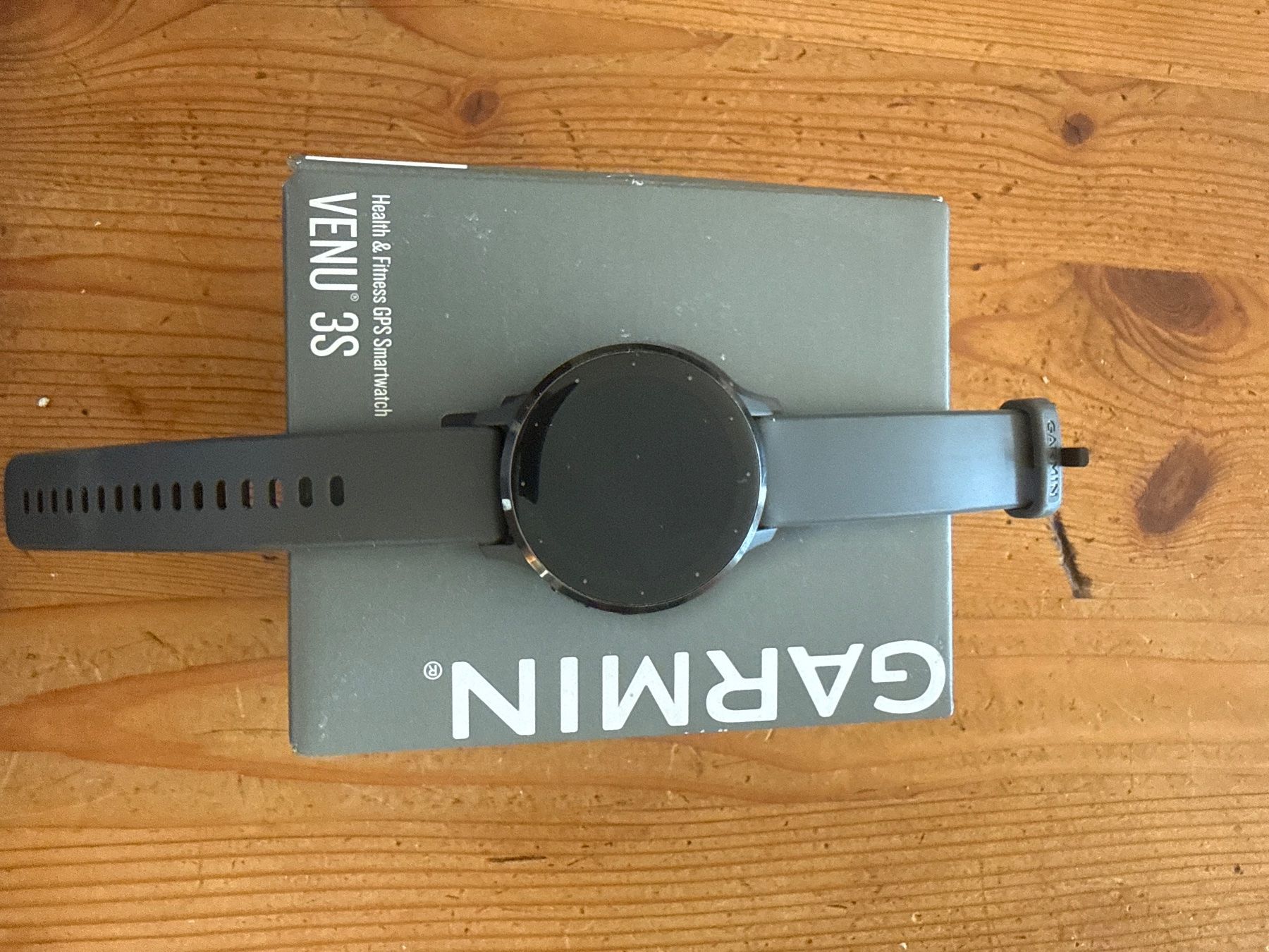 Garmin Orologi: Montre Garmin Vénus 3S – Usato da Gland venduto da val_zbf8
