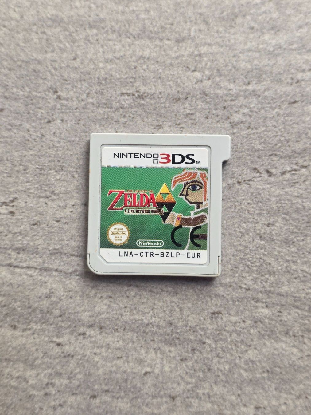 Nintendo Spiele: Nintendo 3DS Zelda A Link Between Worlds – Gebraucht aus Münchenbuchsee von RipiRip
