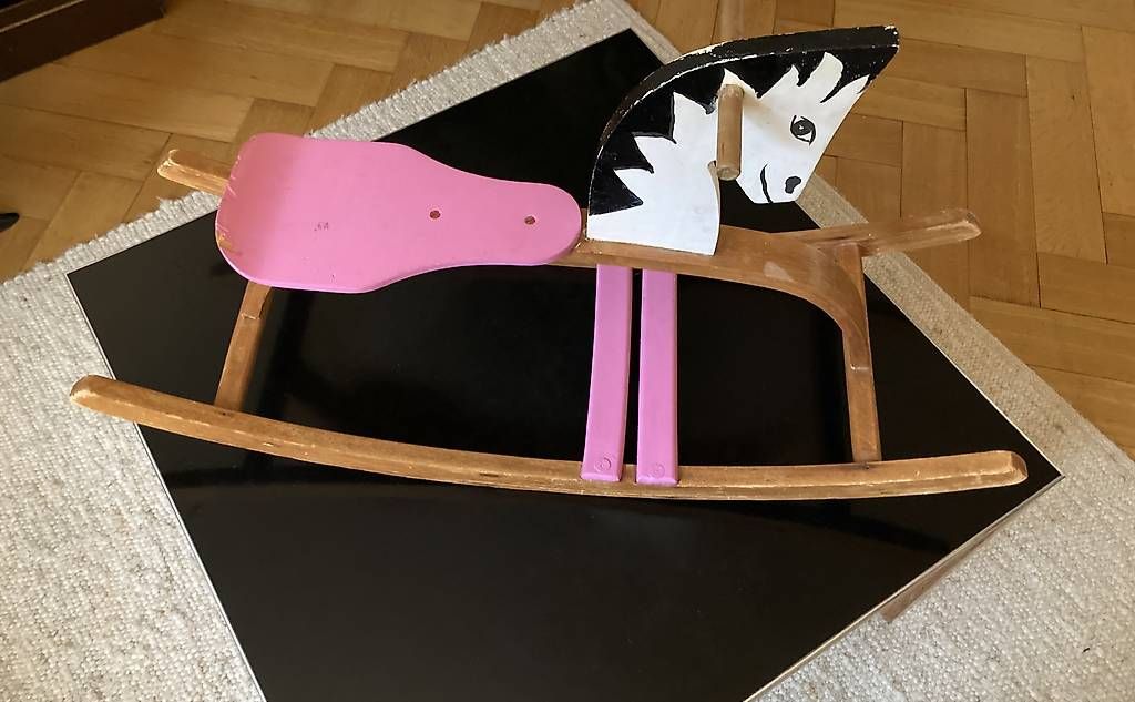 Spielzeuge: Schaukelpferd aus Holz – Gebraucht aus basel von RaKu84