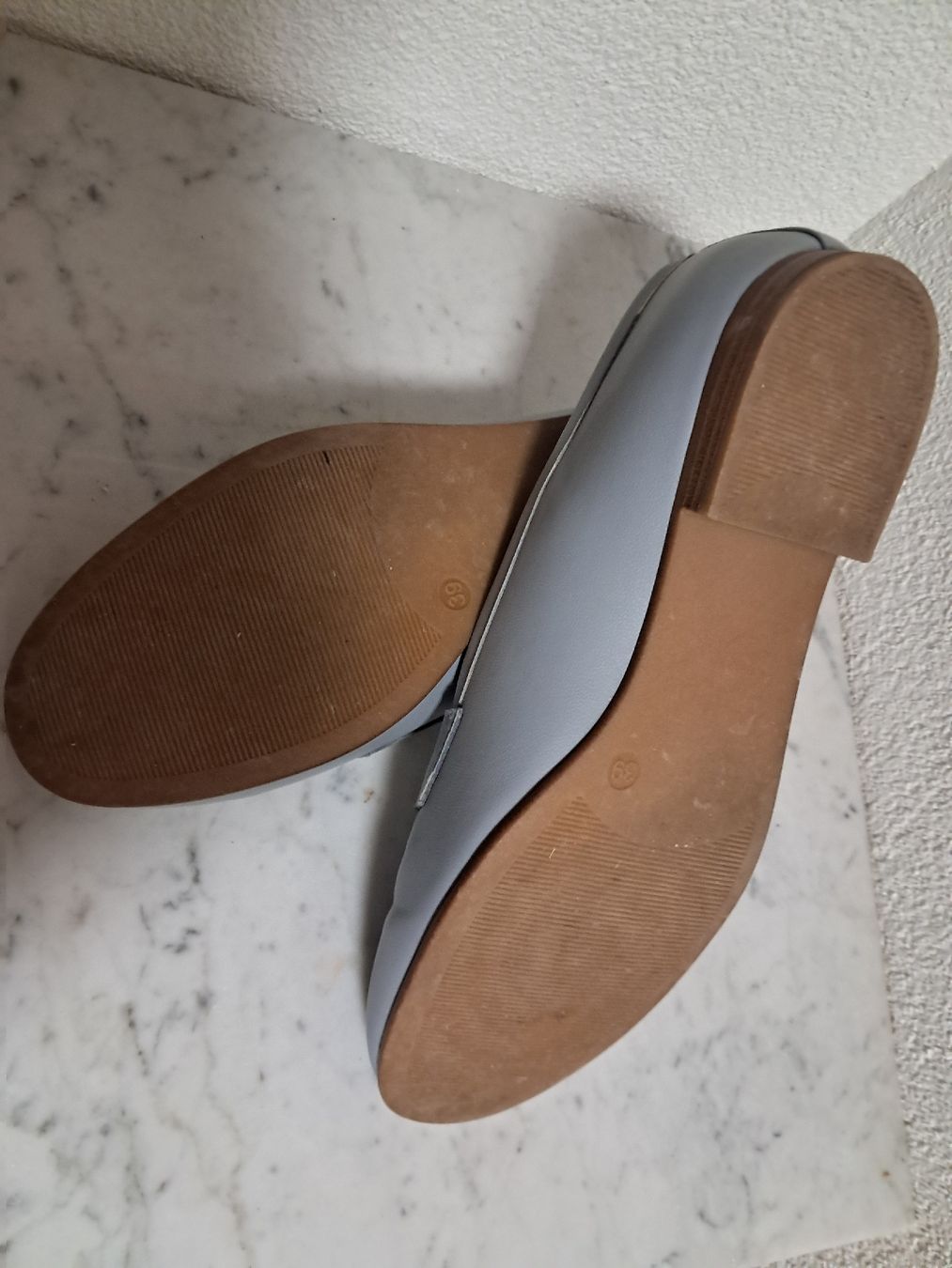 Scarpe da donna: Hellblaue Loafer, neuwertig, Gr. 39 – Nuovo (secondo la descrizione) da Weinfelden venduto da Da-ryn01 3