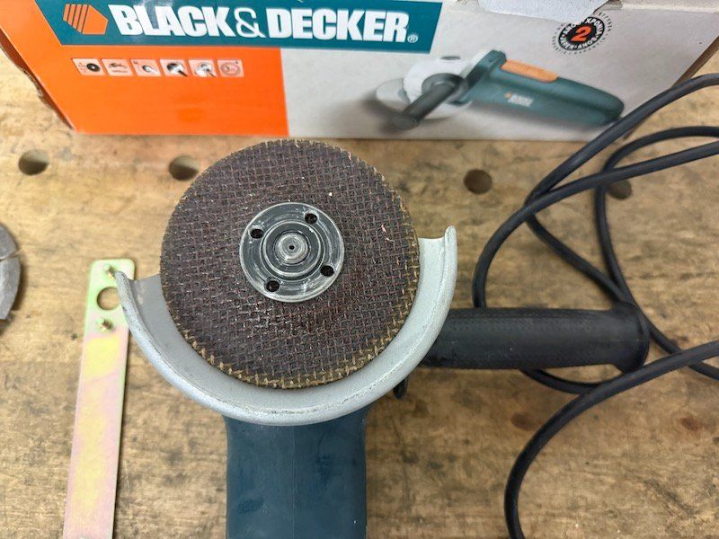 Tutte le macchine: Black&Decker - Winkelschleifer – Usato da Adetswil venduto da Faluna 7
