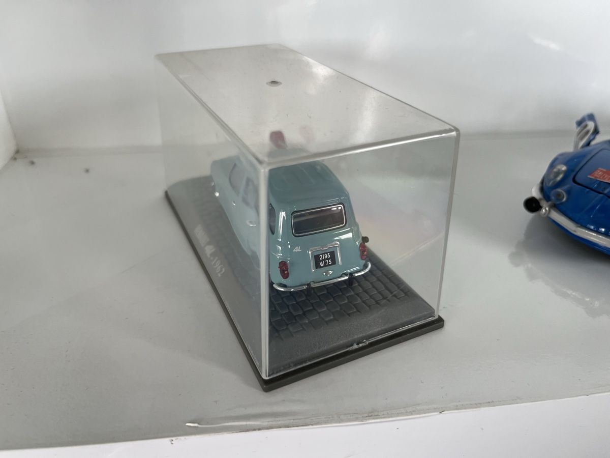 Renault Modellini d'auto: Renault R4  – Usato da Kräiligen venduto da tisala 3