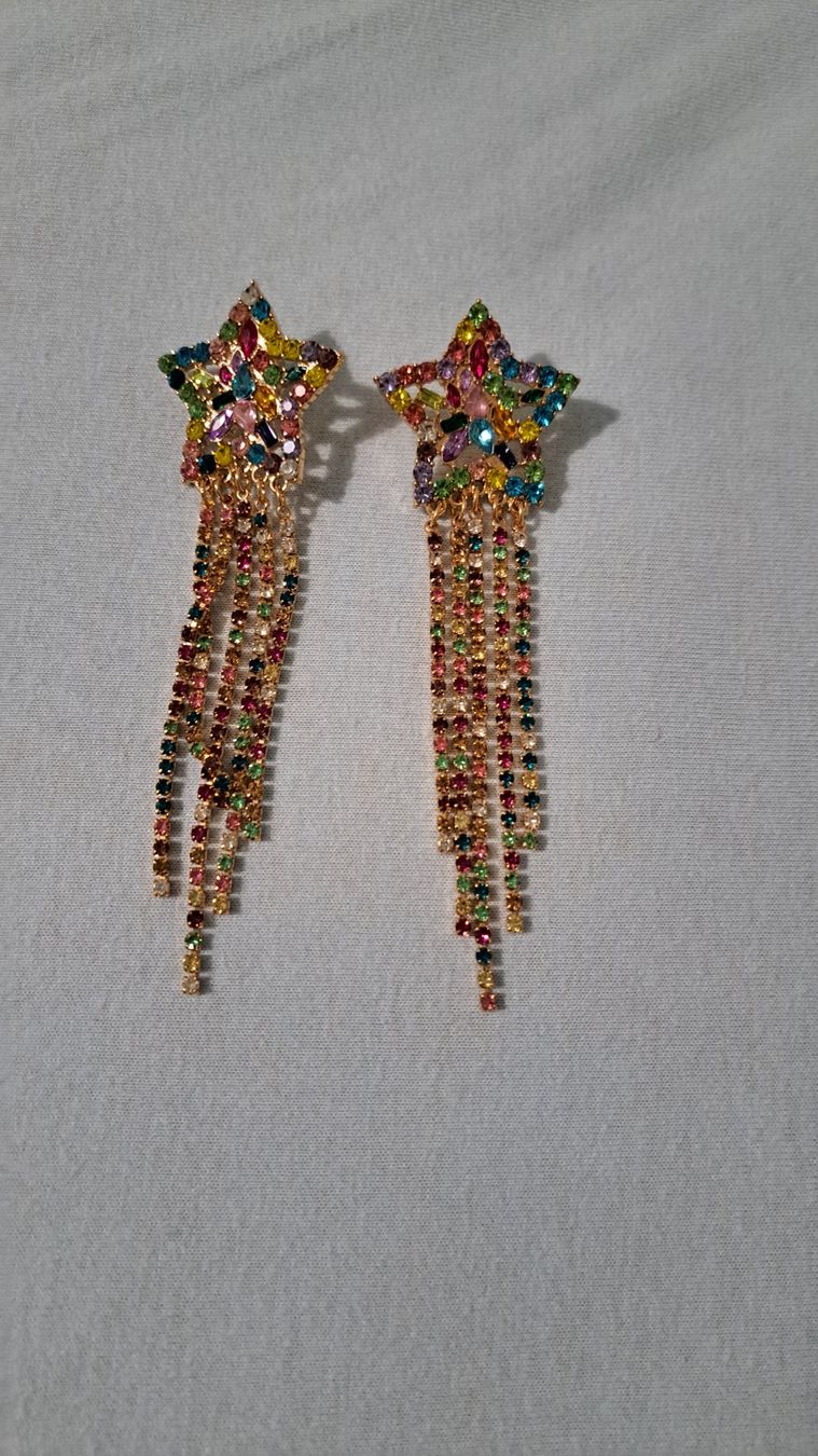 Ohrringe & -stecker: boucles d'oreille étoiles scintillantes – Neu (gemäss Beschreibung) aus Chêne-Bourg von n4r_7kyb