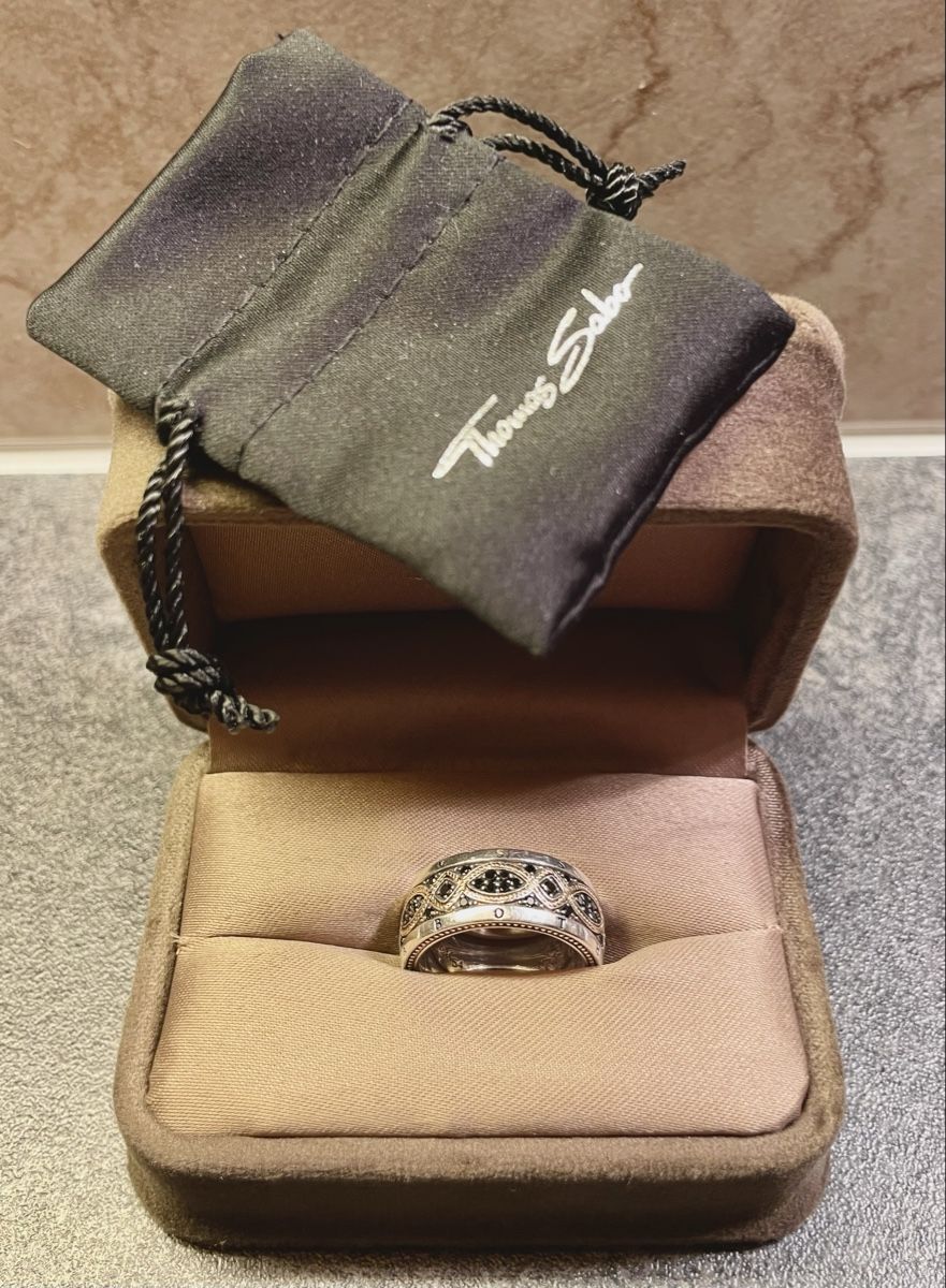 Thomas Sabo Anelli: Bague Thomas Sabo Love Knot or – Nuovo (secondo la descrizione) da Collombey venduto da iah_s5f5 1