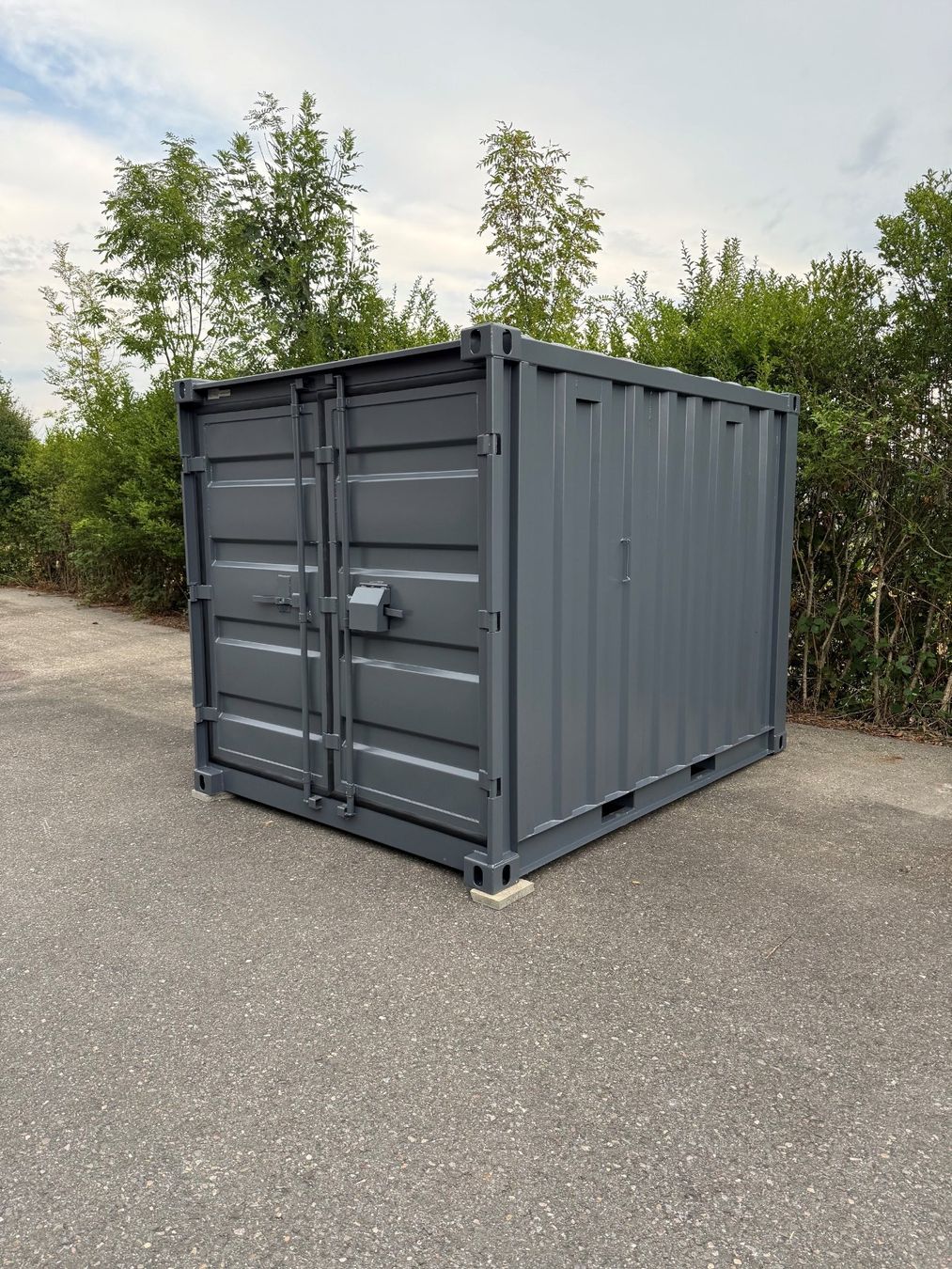 Baucontainer: 10 Fuss Lagercontainer in grau – Neu und originalverpackt aus grosswangen von Poliniman0 2