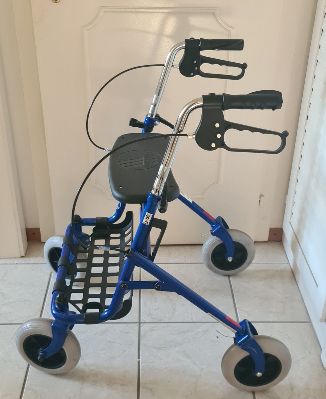 Ausili per la deambulazione: Rollator / Déambulateur Vermeiren – Usato da Noville venduto da mel_bsj2