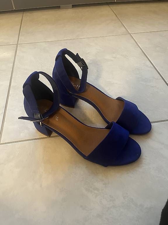 Scarpe da donna: blaue Sandalen – Usato da Wil SG venduto da smu_l76j 1