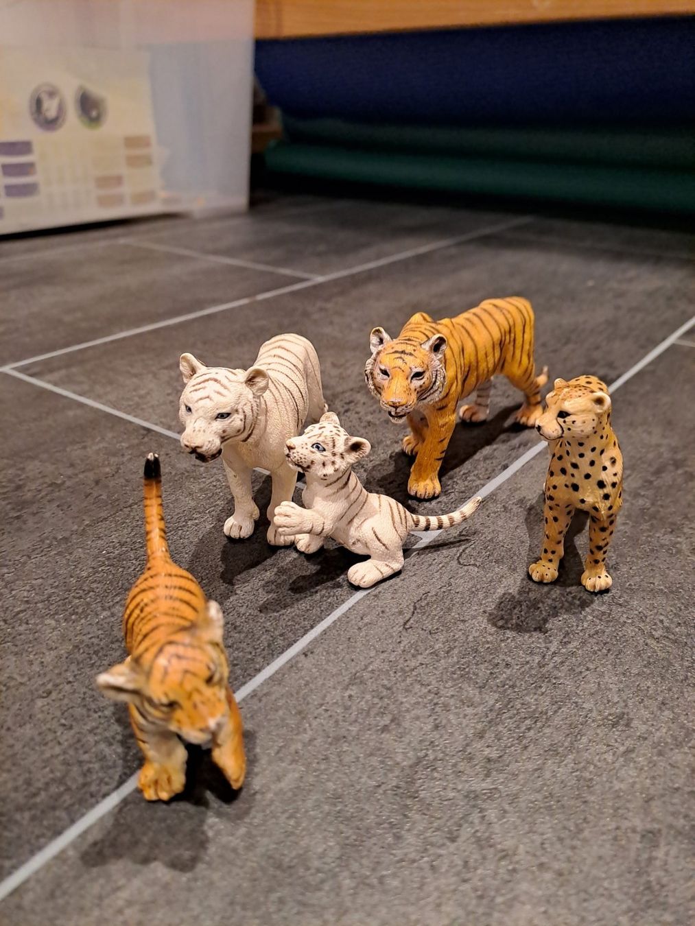 Schleich Spielzeuge: Schleich Pferde Auslauf – Gebraucht aus Cordast von  9