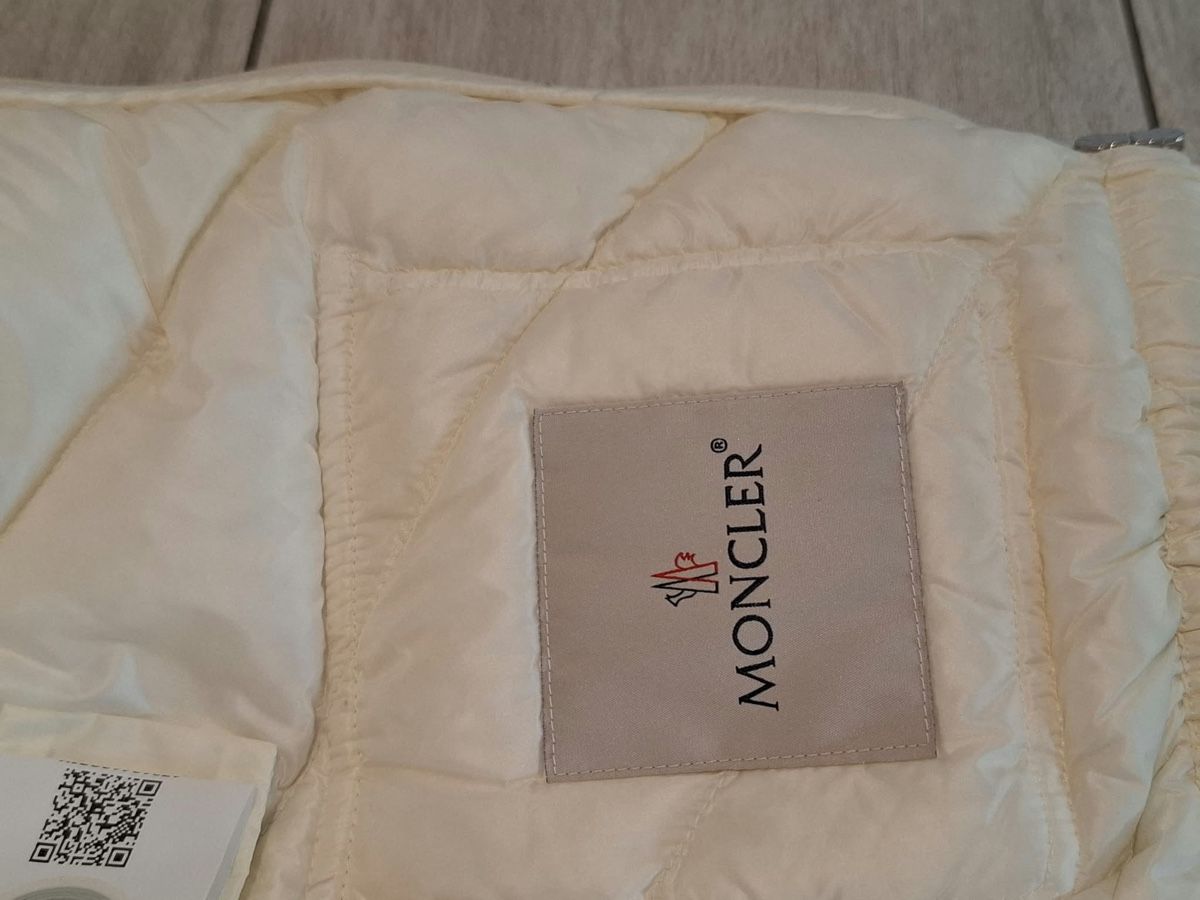 Moncler Giacche: Veste/Jacke Moncler – Nuovo (secondo la descrizione) da Prilly venduto da Sdeca 2