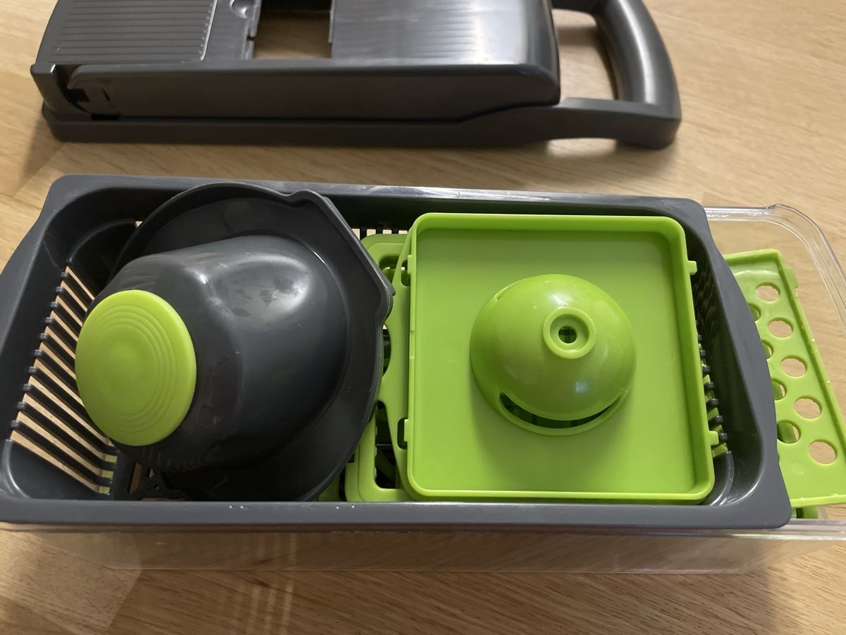 Elettrodomestici da cucina: Gemüseschneider / Hobel Set, 16-teilig – Usato da Rüfenacht BE venduto da Edinas_shop 5