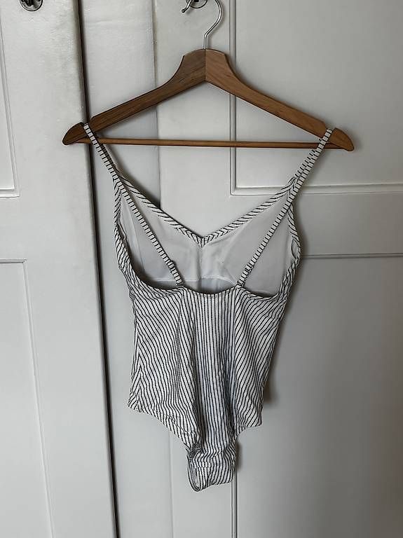 H&M Badekleider & Bikinis: gestreiftes Badekleid weiss / blau, Gr. 36 / S – Gebraucht aus Bern von saeruhb 1