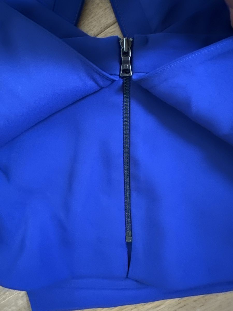 Tops: BCBGMAXAZRIA Haut bleu cobalt taille S  – Neu (gemäss Beschreibung) aus Commugny von rus_my8v 4