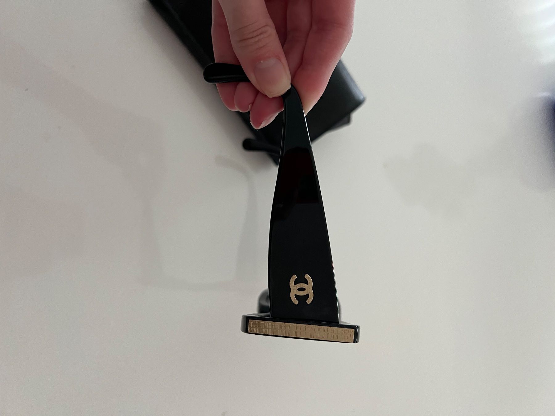 Chanel Occhiali & Lenti: Lunettes de soleil Chanel noires – Usato da Epalinges venduto da luc_25zt 4
