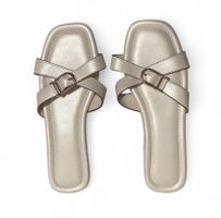 Claquettes / sandales beige 37, similicuir, boucles dorés