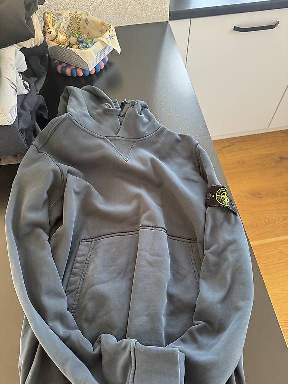 Pulls & Sweat-shirts: Stone Island Hoodie – D'occasion à St. Gallen par rechsteinerholding