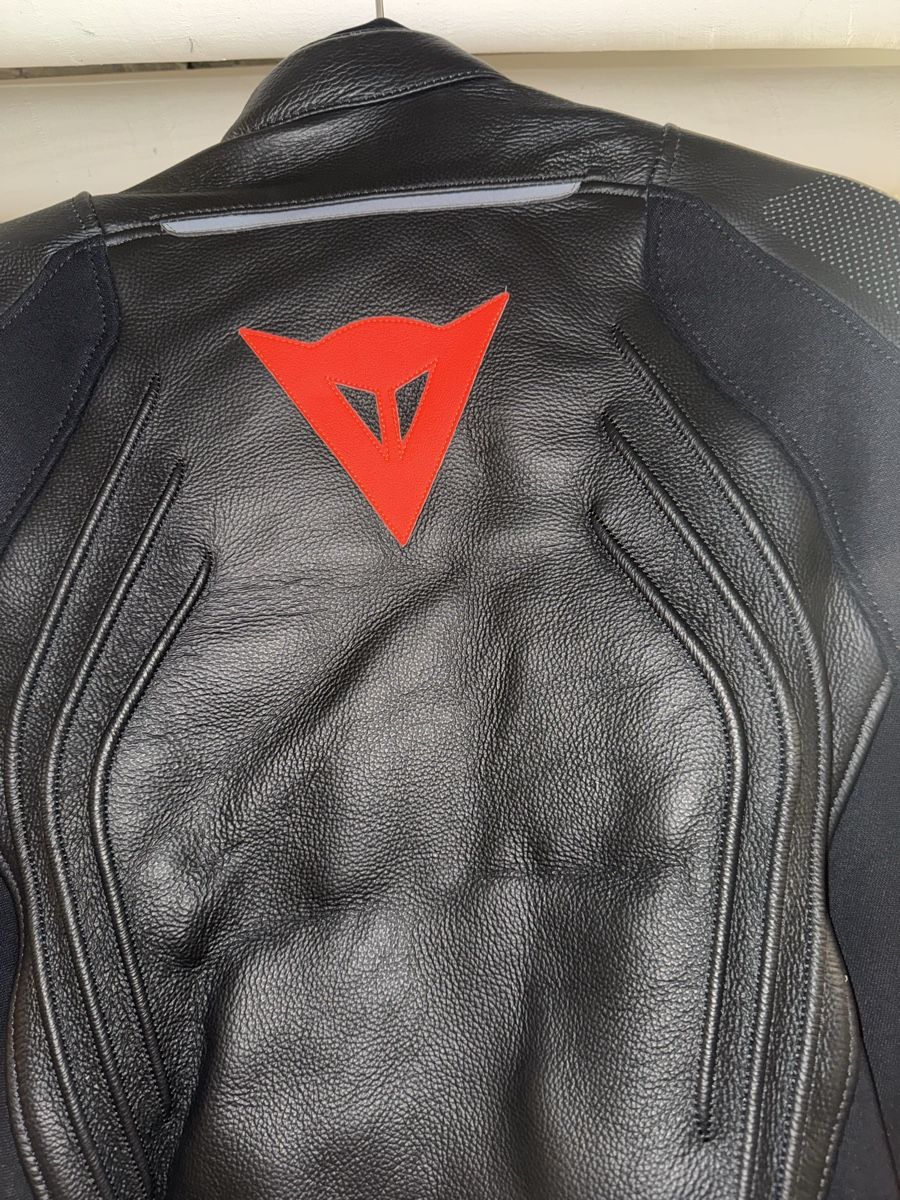 Dainese Vestes: Dainese Leder Motorradjacke Gr.48 – D'occasion à pratteln par Bogi94 7