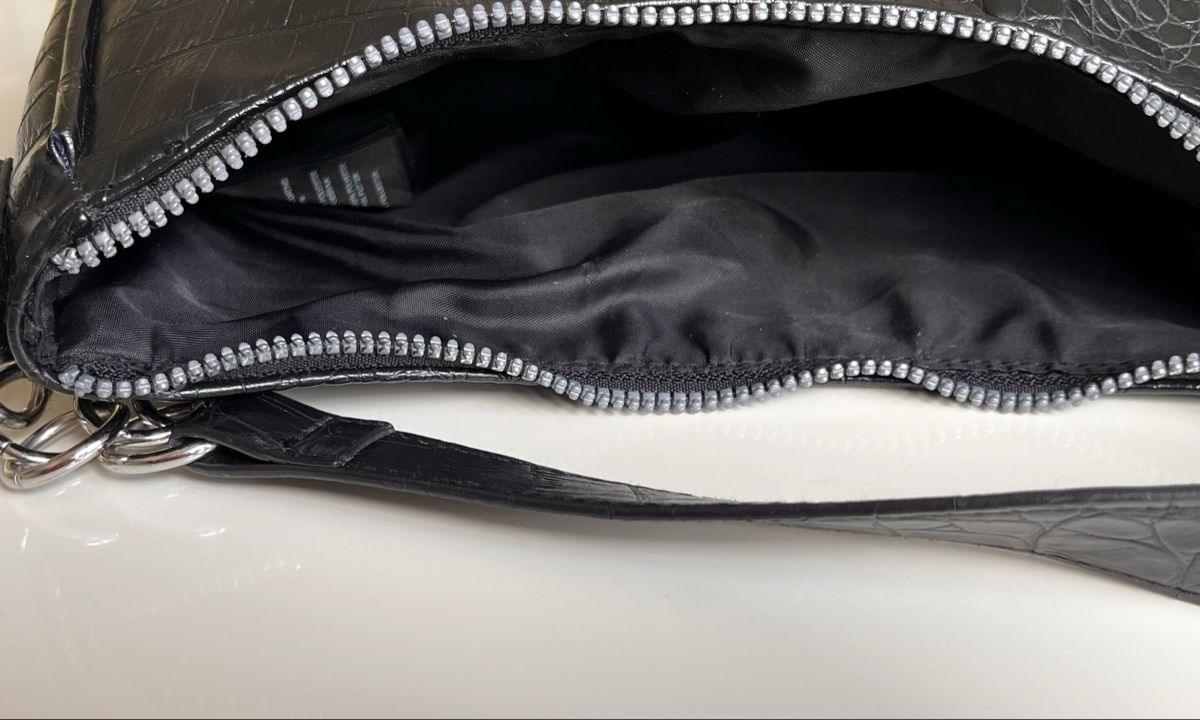 H&M Borse da donna: Sac à main noir 18 x 25 cm – Nuovo (secondo la descrizione) da Cornaux NE venduto da mcsm 4