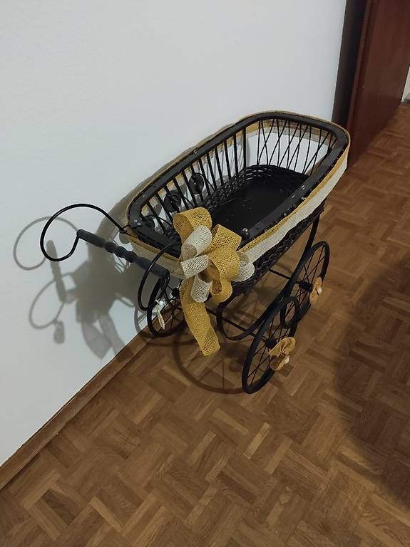 Carrozzine per bambole: Deko Puppenwagen – Usato da Dulliken venduto da jev_v2cz 3