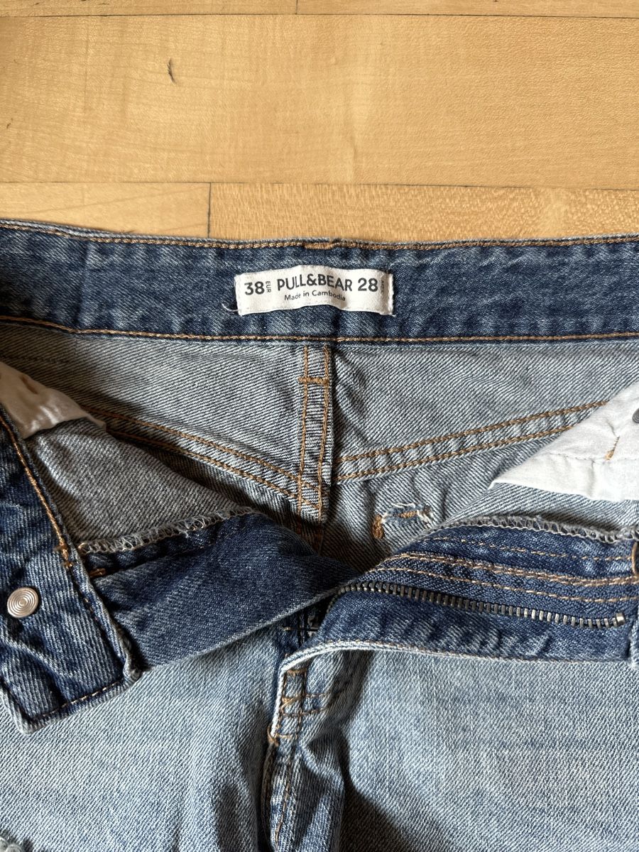 Pull&Bear Jeans: Coole Jeans Shorts mit Fransen, Grösse 38 – Nuovo (secondo la descrizione) da Hergiswil NW venduto da kaufe_at_kaufmann 2