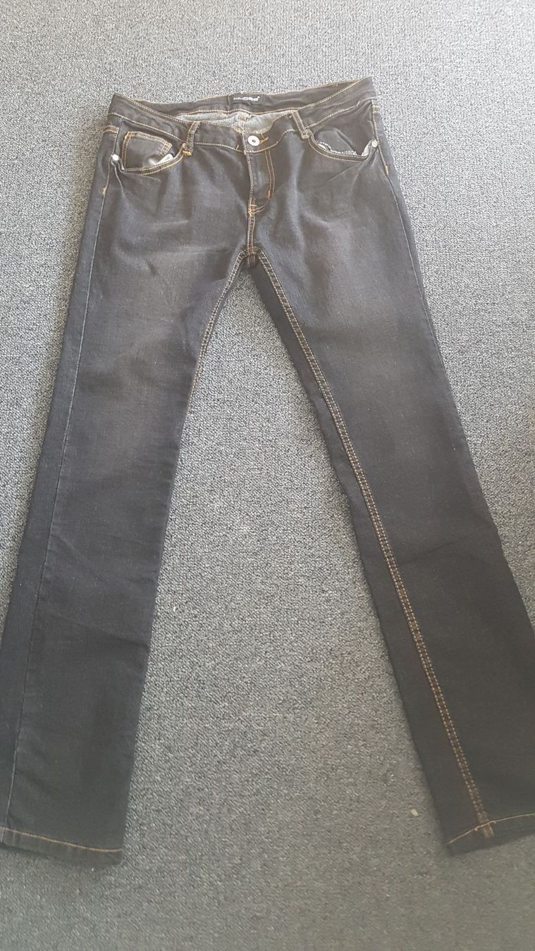 Jeans: Jeans Grösse 42 (elastisch) – Usato da Schöfflisdorf venduto da CrRG21