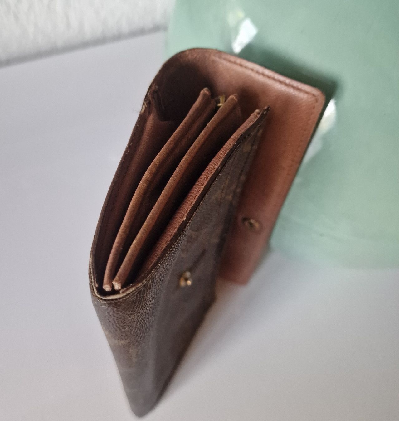 Louis Vuitton Portamonete: Vintage Louis Vuitton Sarah Wallet  – Usato da Effretikon venduto da 84CK 5