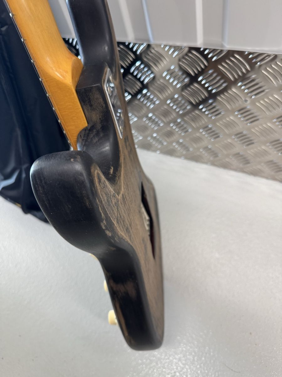 Strumenti musicali: Guitare type strat – Usato da Corbeyrier venduto da ant_2r6l 4